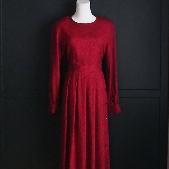 Liz Claiborne | Like NEW Vintage Red Paisley Blouse and Skirt Set in Wool Blend - Picture 7 of 9